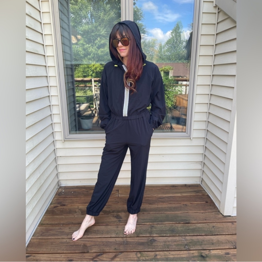 Athleta "Dipsea" Romper Front Zipper Striped Black Jumpsuit size 12 - Picture 15 of 15